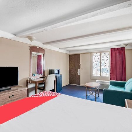 Oyo Hotel Wadsworth Oh I-76 Esterno foto