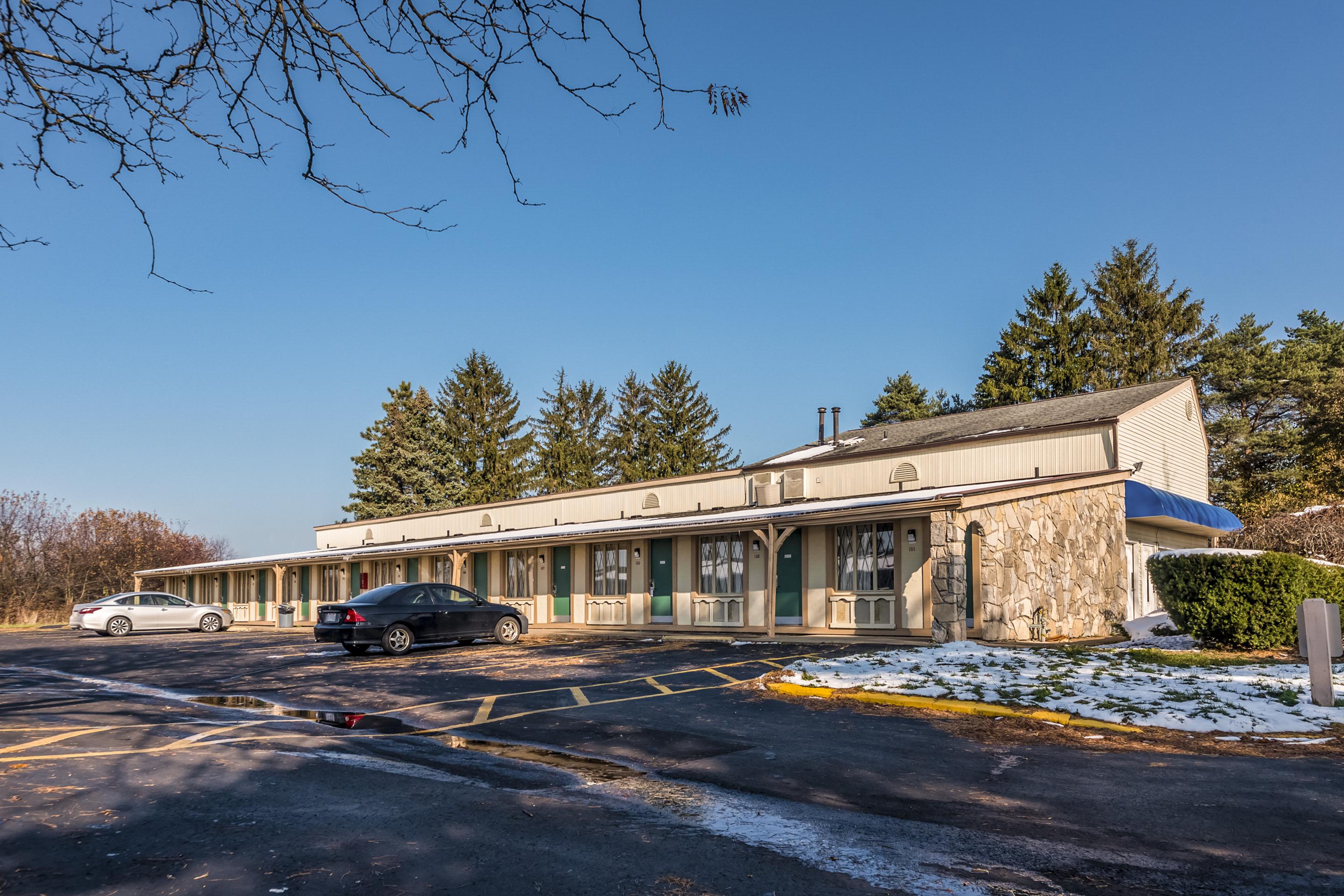 Oyo Hotel Wadsworth Oh I-76 Esterno foto