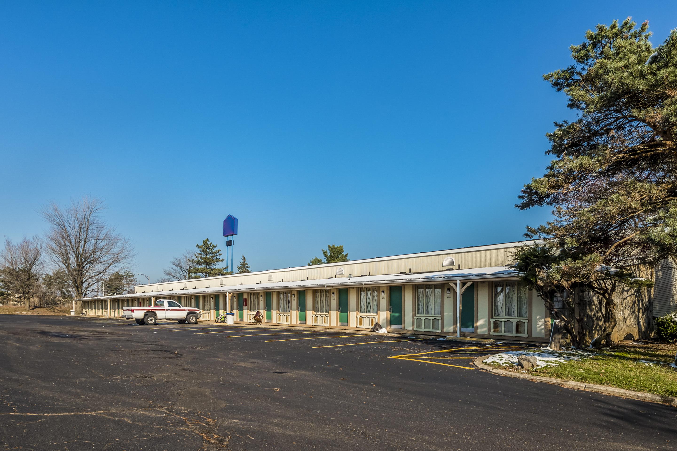 Oyo Hotel Wadsworth Oh I-76 Esterno foto
