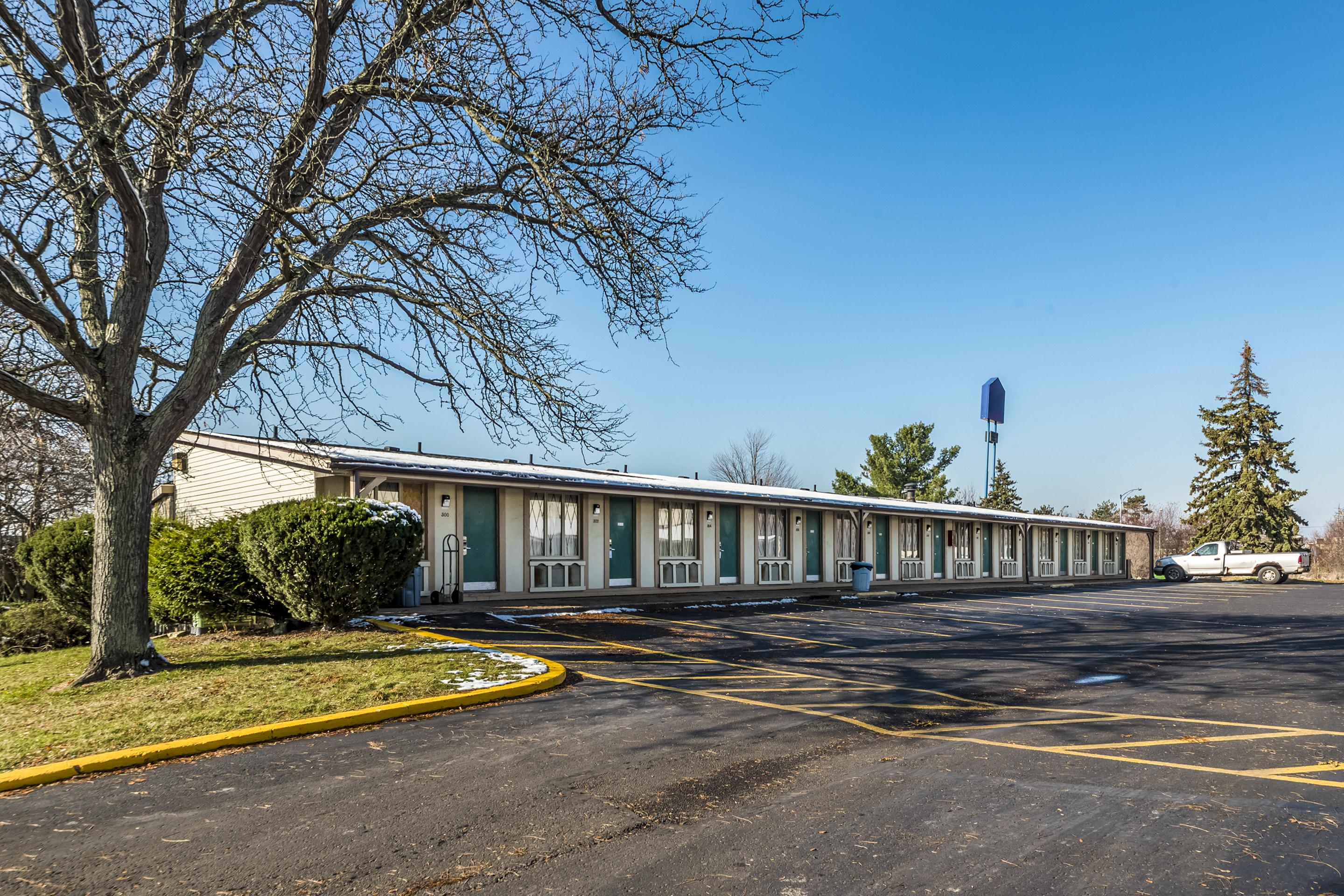 Oyo Hotel Wadsworth Oh I-76 Esterno foto