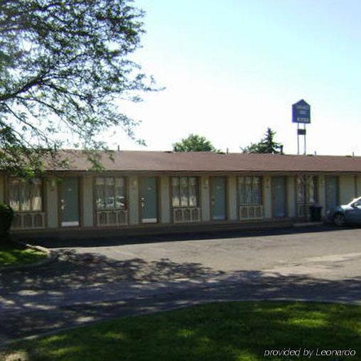 Oyo Hotel Wadsworth Oh I-76 Esterno foto