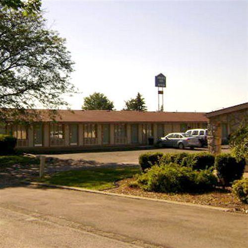 Oyo Hotel Wadsworth Oh I-76 Esterno foto