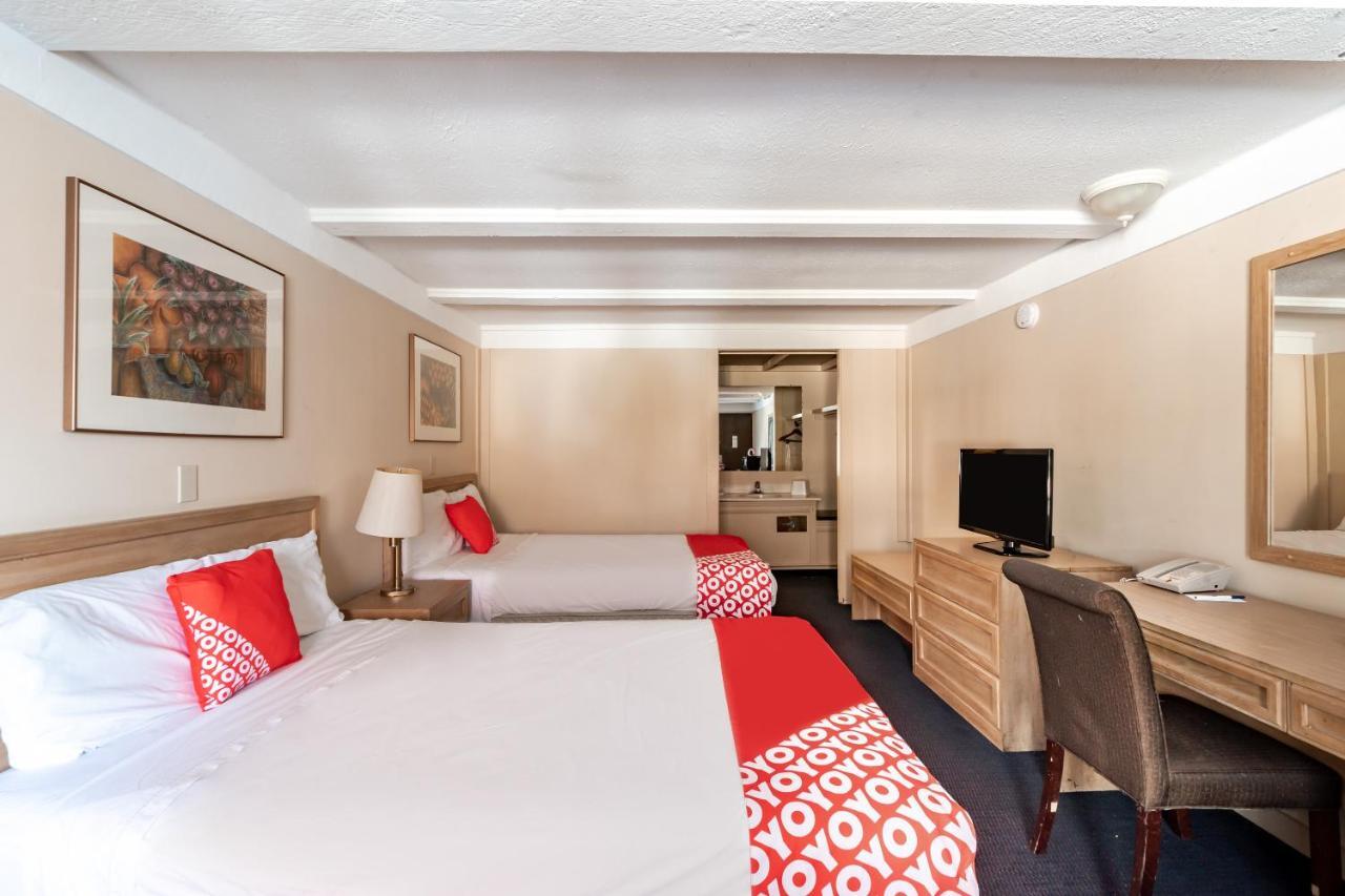 Oyo Hotel Wadsworth Oh I-76 Esterno foto