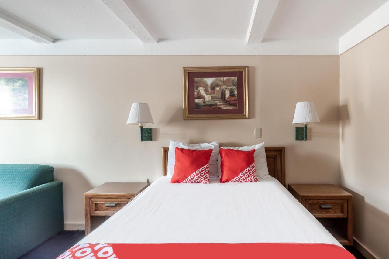 Oyo Hotel Wadsworth Oh I-76 Esterno foto